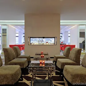 Radisson Blu Conference Hotel, فندق